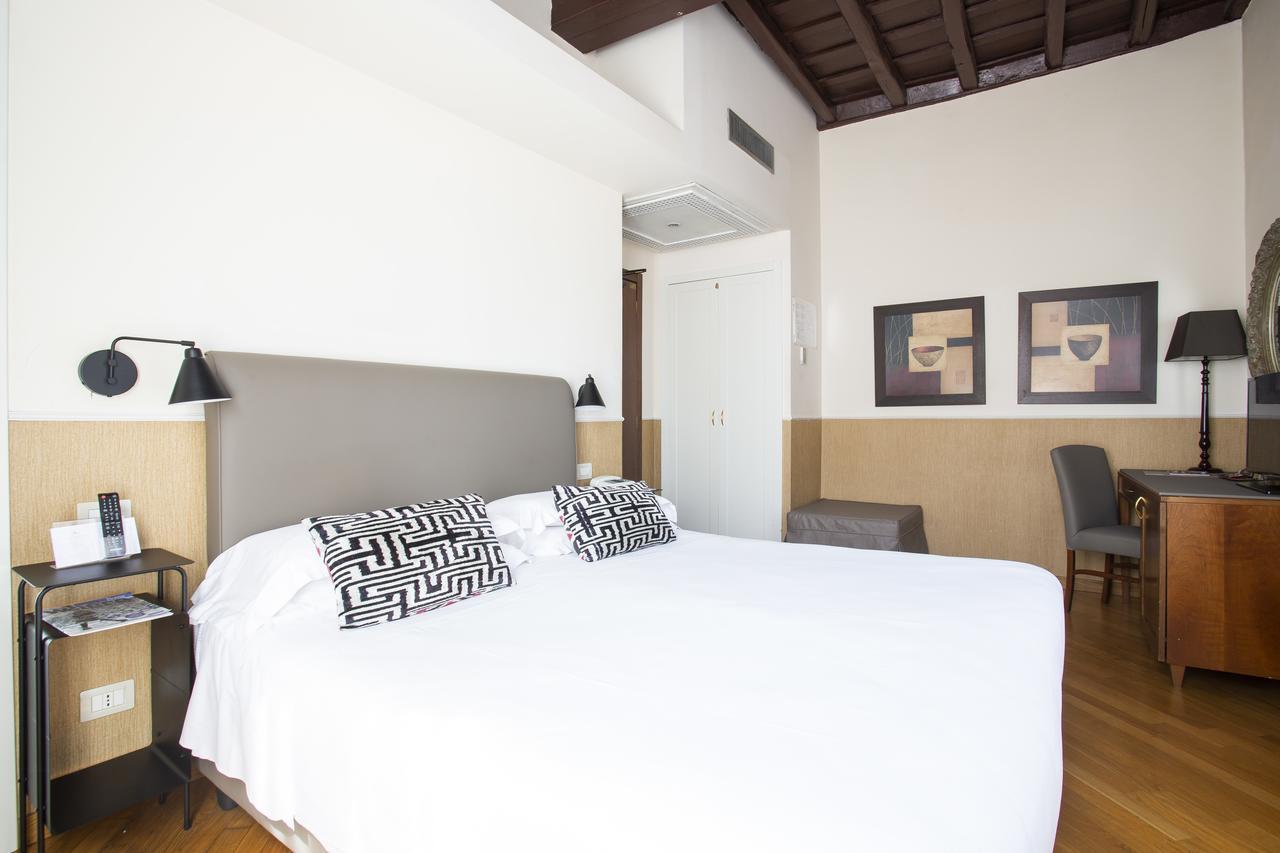 Adriano Rooftop Hotel