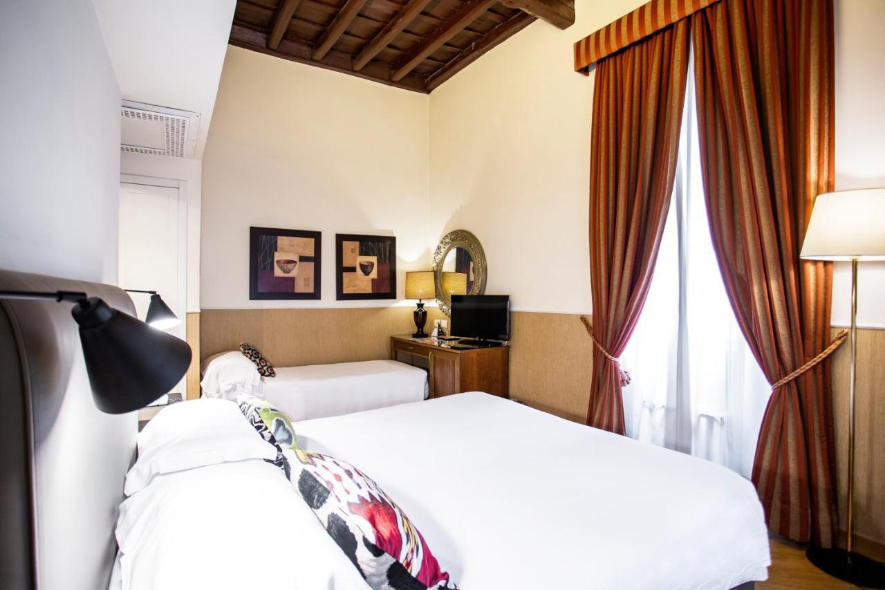 Adriano Rooftop Hotel